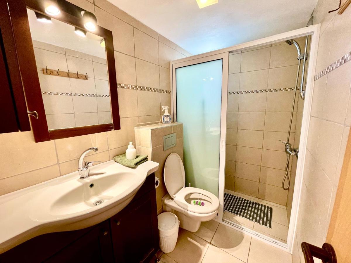 Oasis Garden Apartment